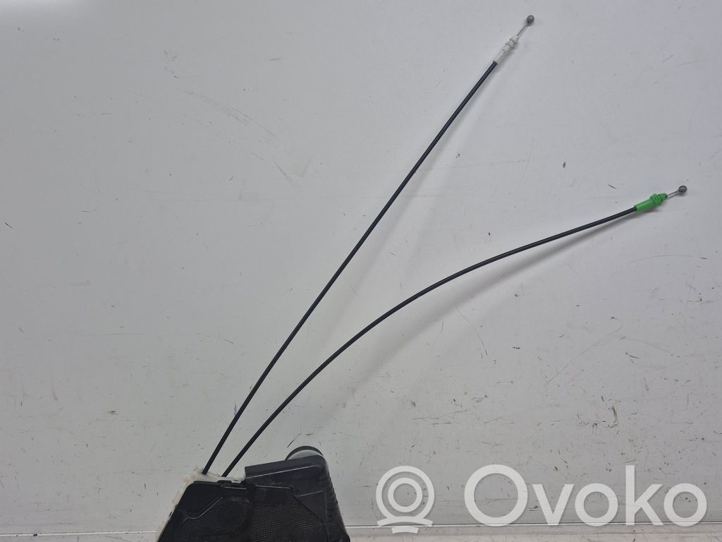 Toyota Yaris Zamek drzwi przednich 