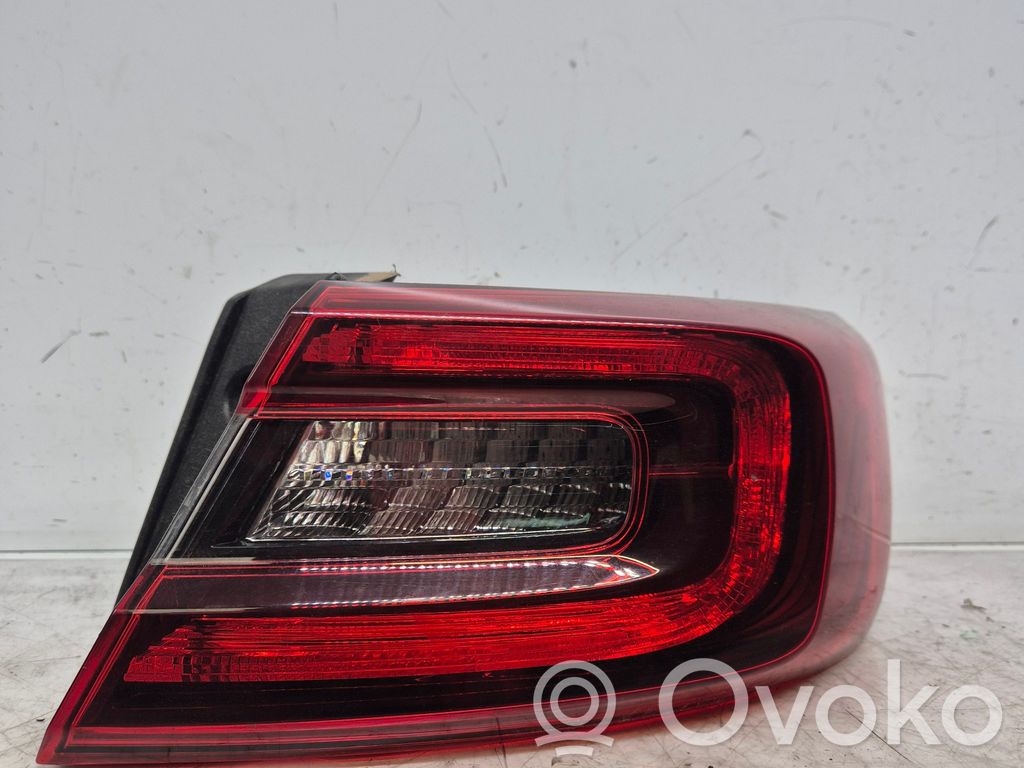 Renault Talisman Aizmugurējais lukturis virsbūvē 