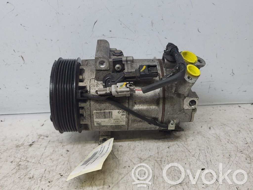 Renault Clio IV Air conditioning (A/C) compressor (pump) 