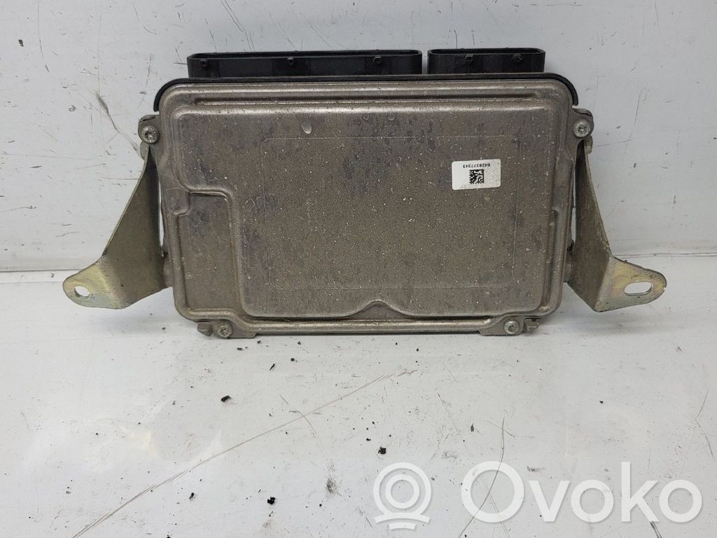 Engine control unit/module   B001059380