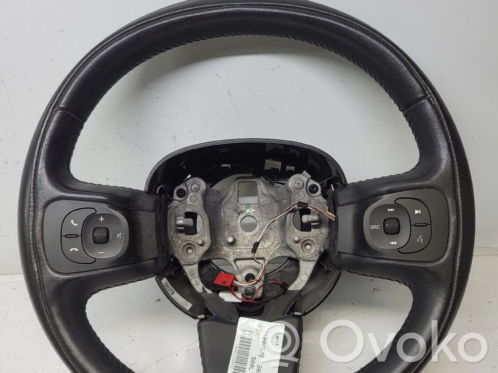 Fiat 500L Ohjauspyörä 