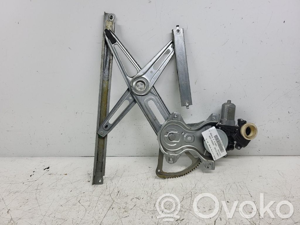 Toyota Yaris Macara ușă față cu motor 