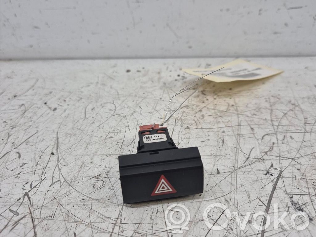 Schalter Warnblinkanlage   98091816ZD