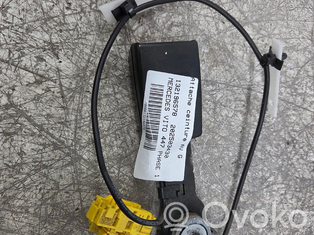 Mercedes-Benz Vito Viano W447 Klamra przedniego pasa bezpieczeństwa 