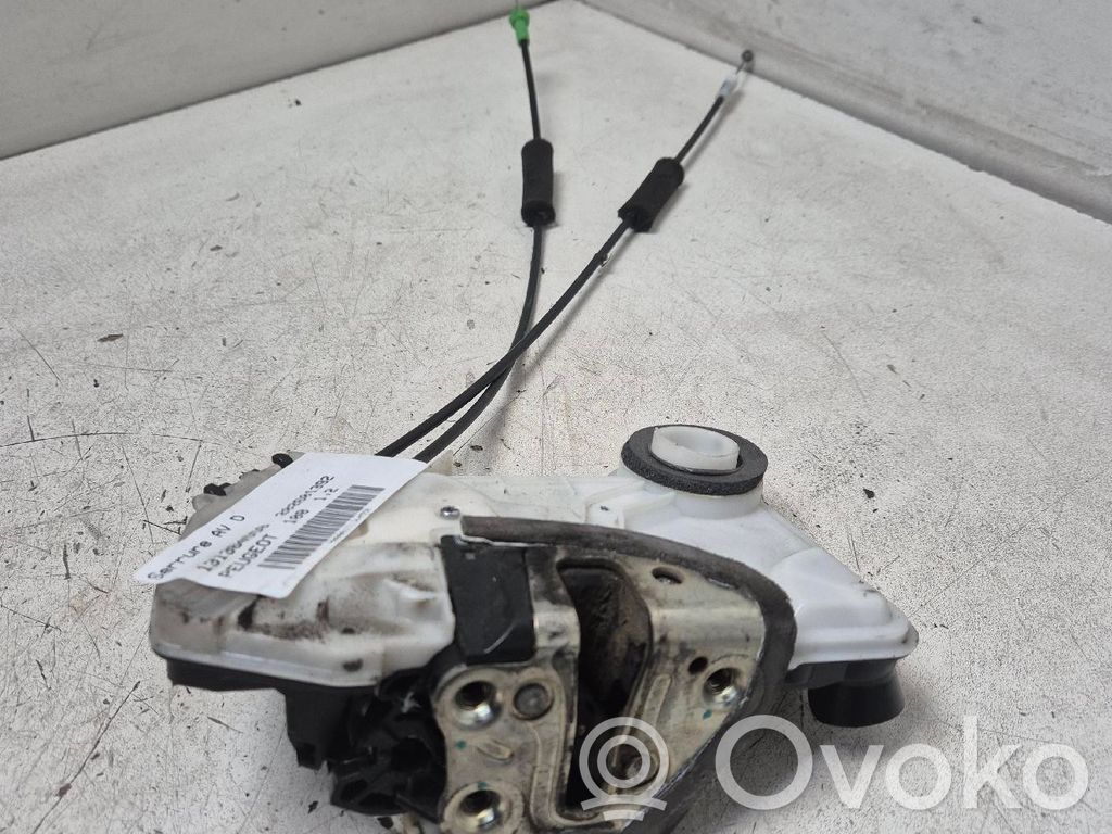 Peugeot 108 Zamek drzwi przednich
