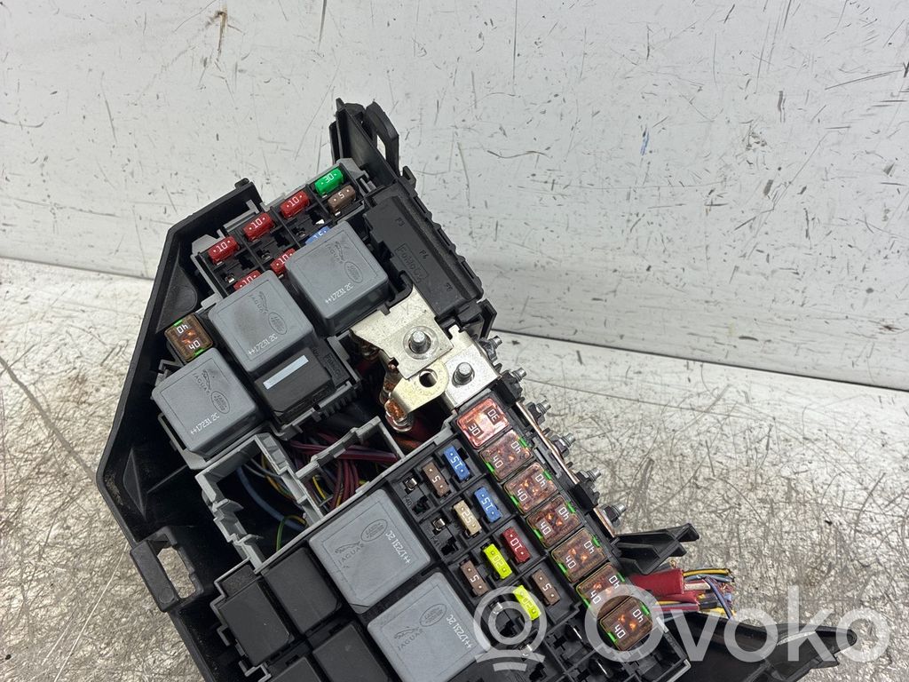 Land Rover Range Rover Evoque L538 Ramka / Moduł bezpieczników 