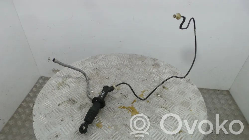 Renault Clio IV Kytkimen pääsylinteri 