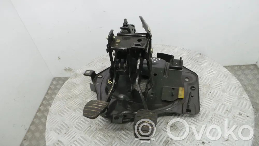 Renault Clio II Jarrupolkimen anturin kytkin 
