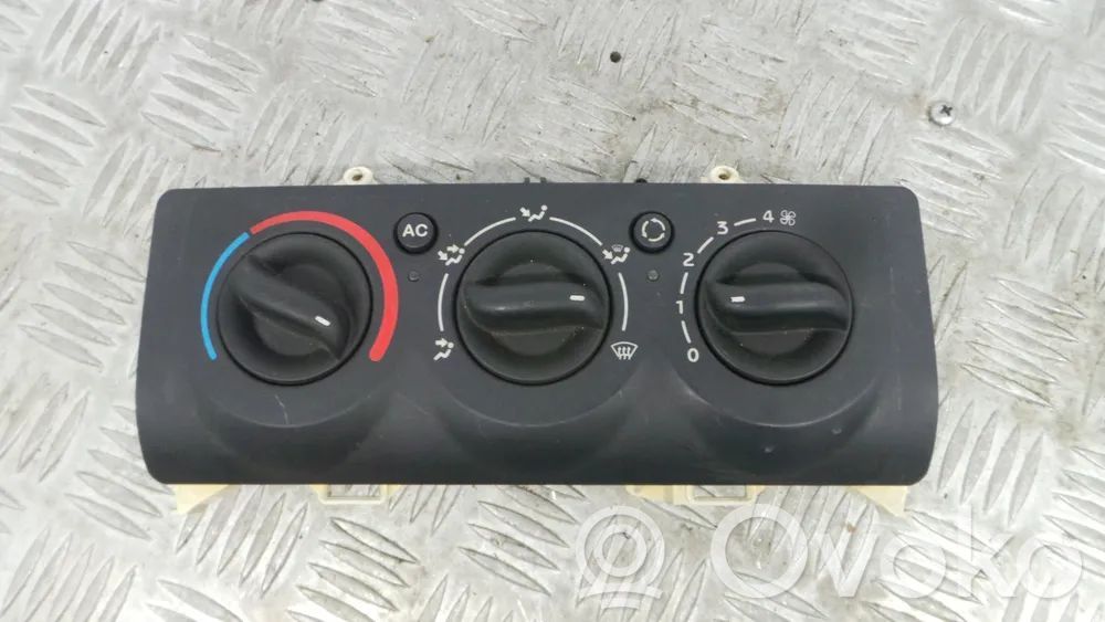 Renault Clio II Ilmastoinnin ohjainlaite 