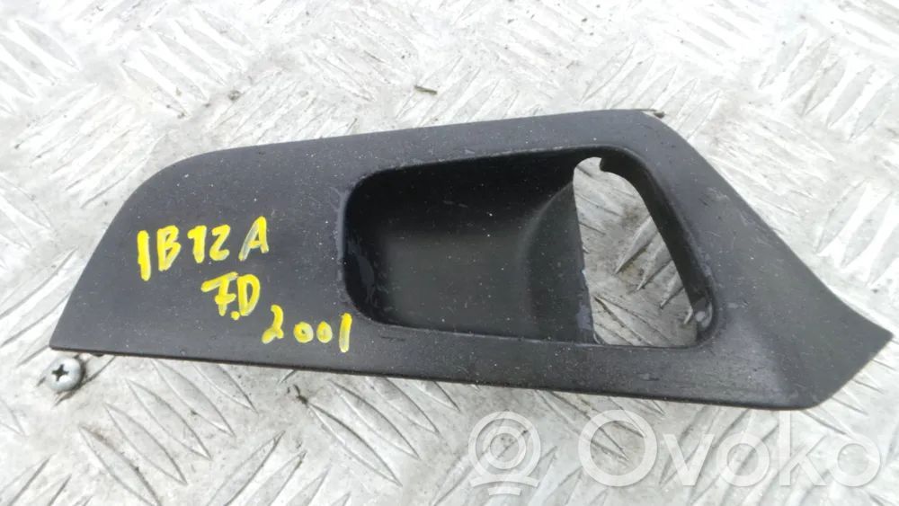 Seat Ibiza II (6k) Moldura del interruptor de la ventana de la puerta delantera 