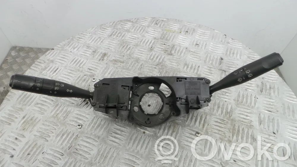 Peugeot 106 Lenkstockschalter Kombischalter Blinkerhebel / Lichthebel 