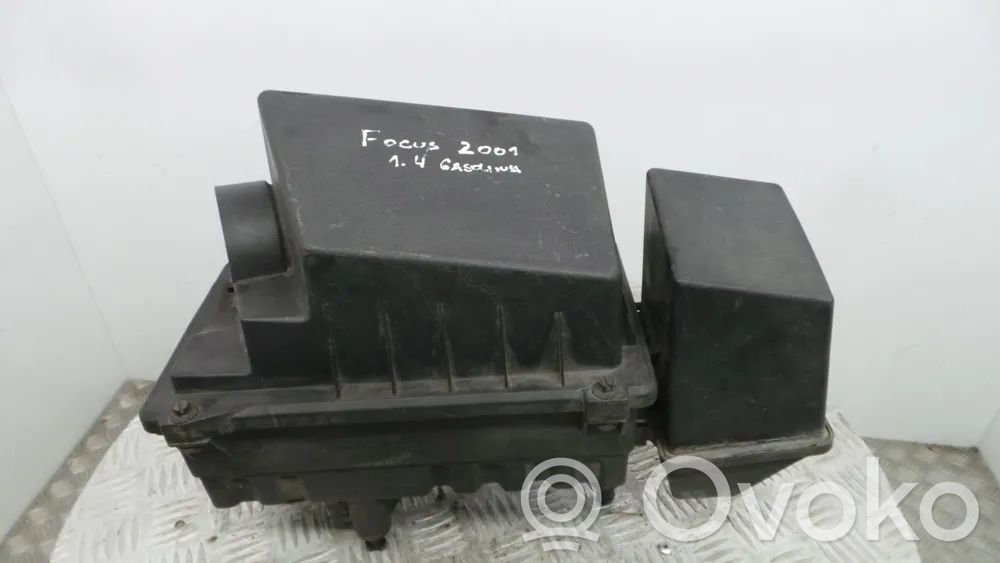 Ford Focus Air filter box 