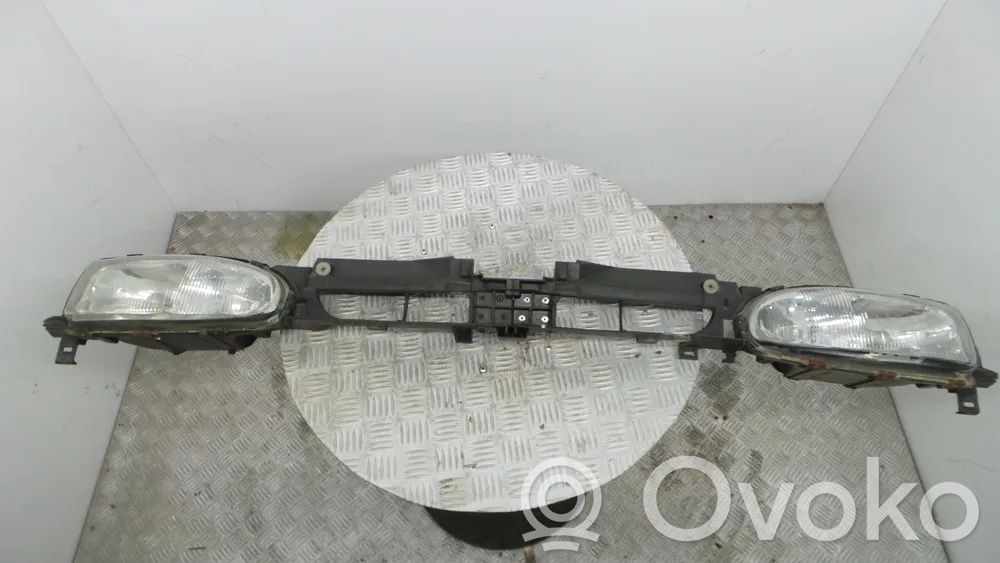 Ford Mondeo MK I Einzelteil Scheinwerfer 