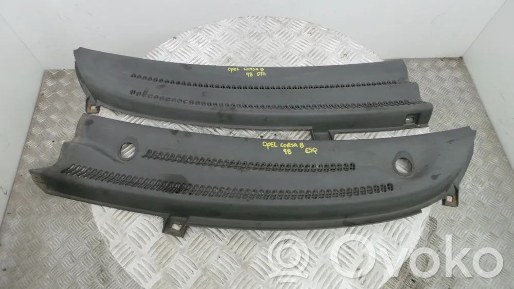 Opel Corsa B Dashboard center trim panel 