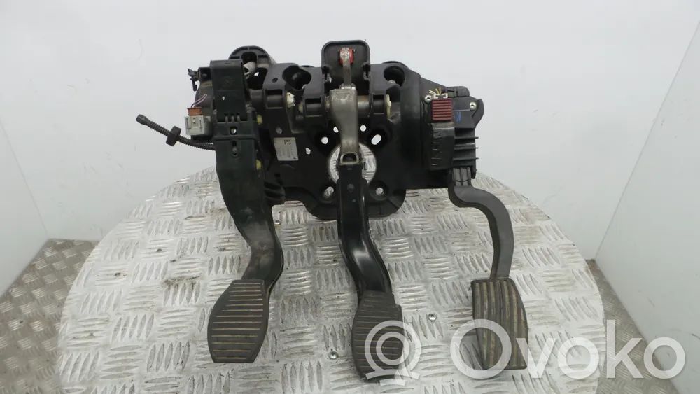 Opel Corsa D Interruttore del pedale del freno 
