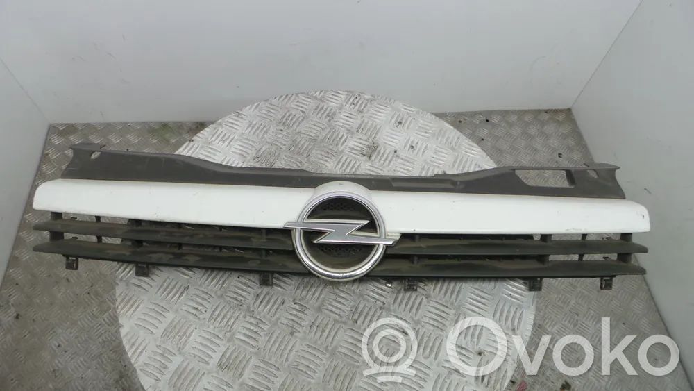 Opel Astra H Atrapa chłodnicy / Grill 