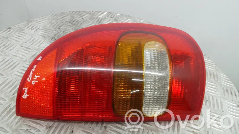 Opel Corsa B Takavalon osa 