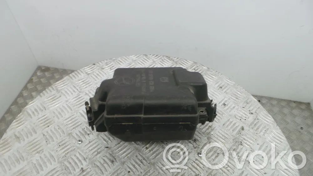 Fiat Punto (188) Juego de caja de fusibles 