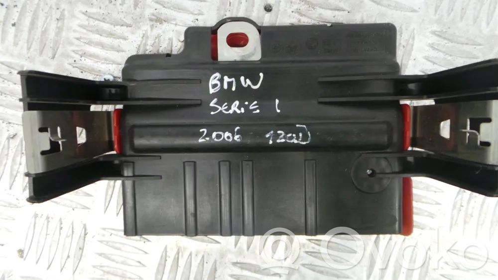 Fuse box set   693665308