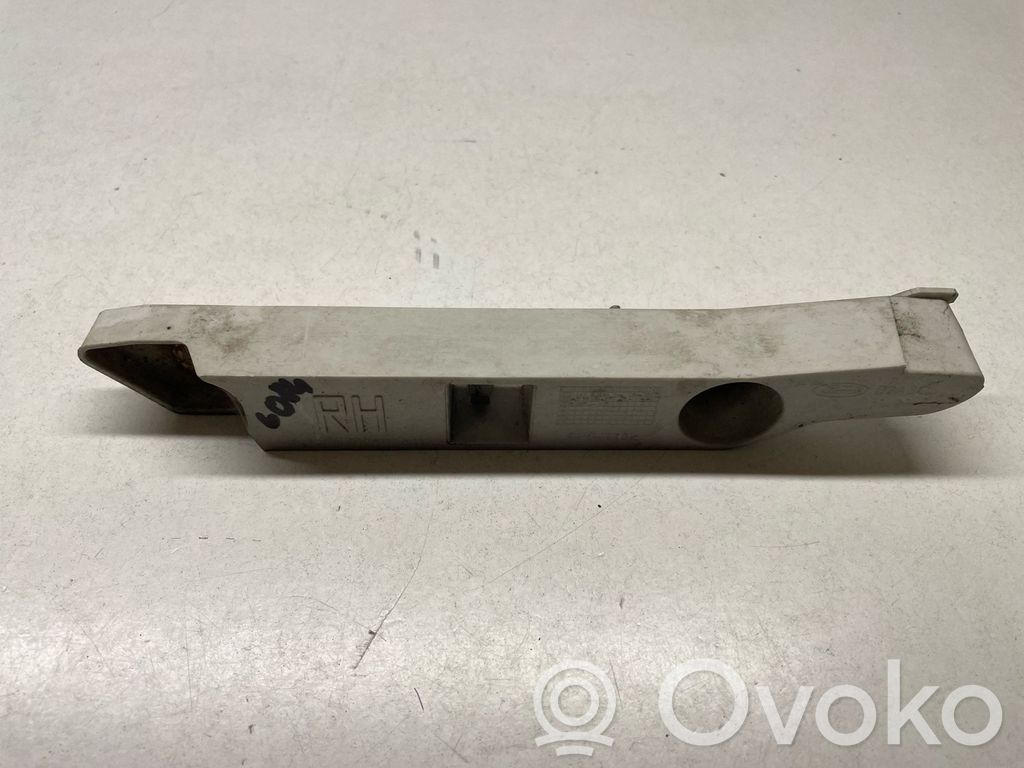 Ford Focus Front bumper mounting bracket 