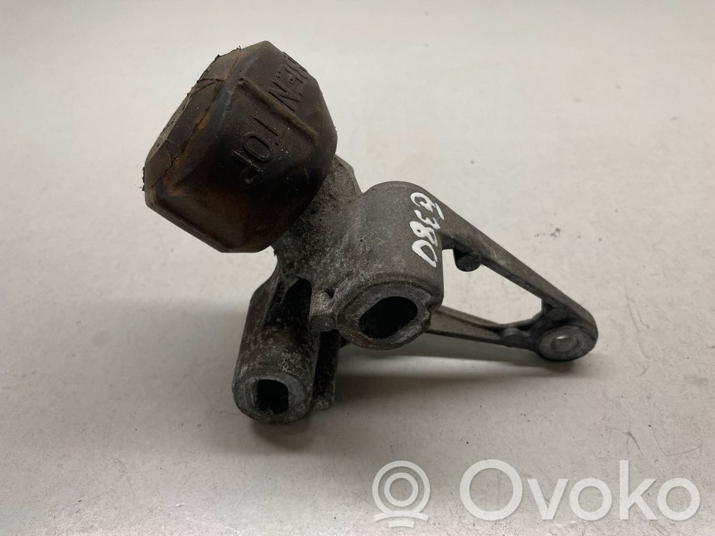 Audi Q5 SQ5 8R Engine mount bracket 