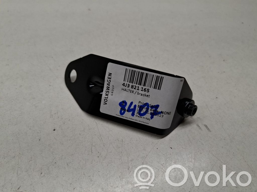 Fender mounting bracket   4J3821165