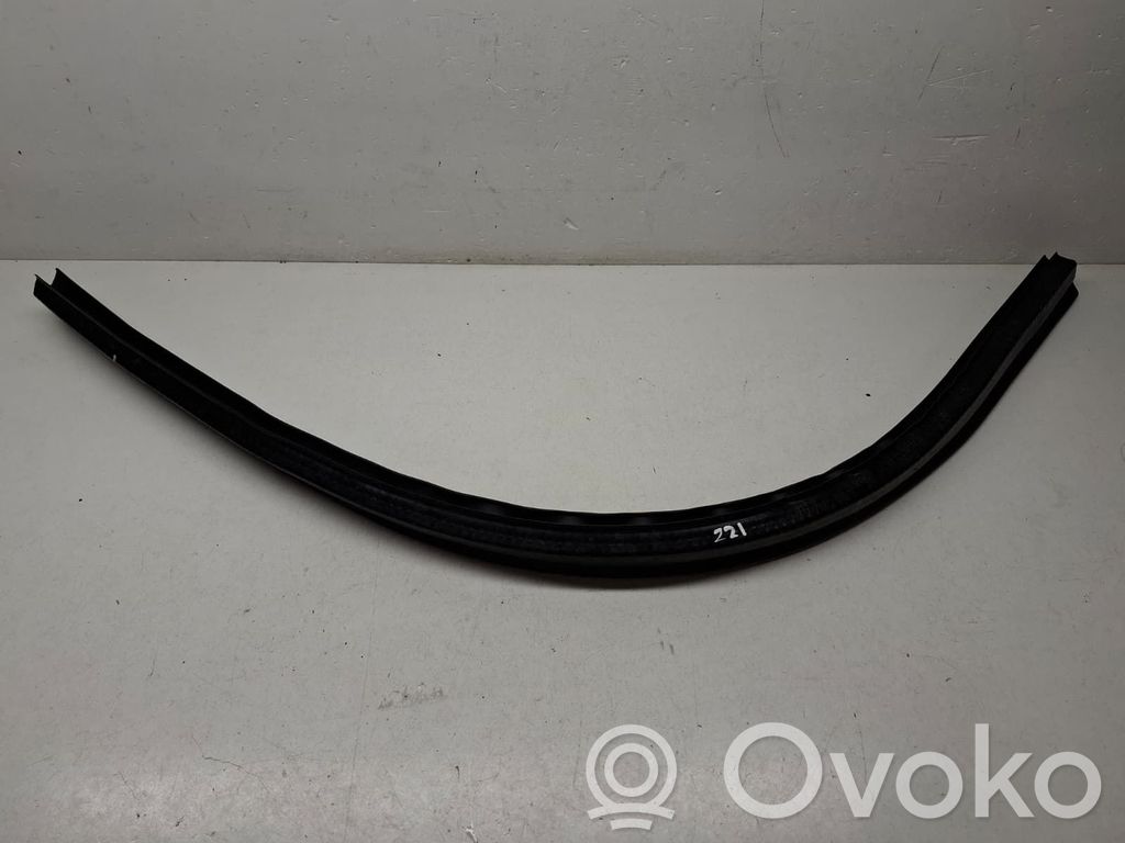 Porsche Macan (95B) Engine compartment rubber 