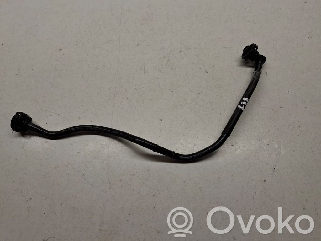 Porsche Macan (95B) Engine coolant pipe/hose 