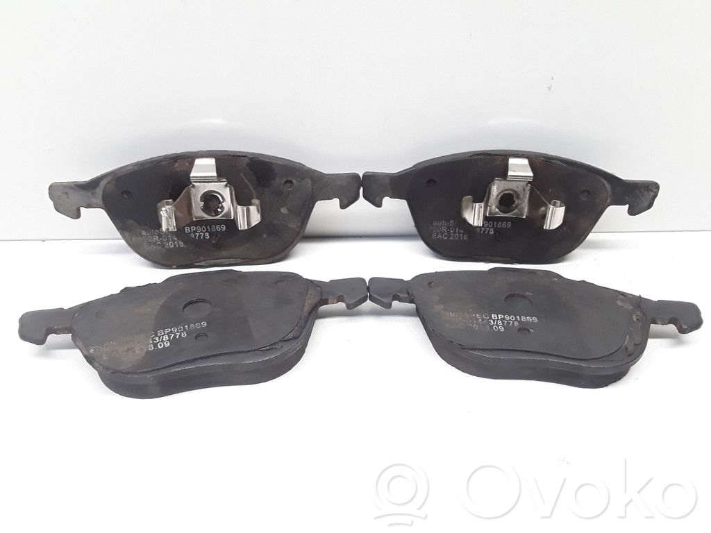 Brake pads (front)