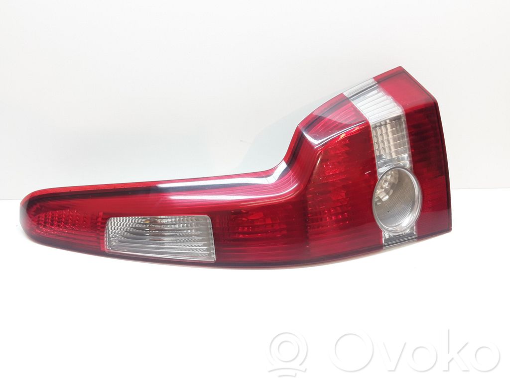 Volvo V50 Aizmugurējais lukturis virsbūvē 