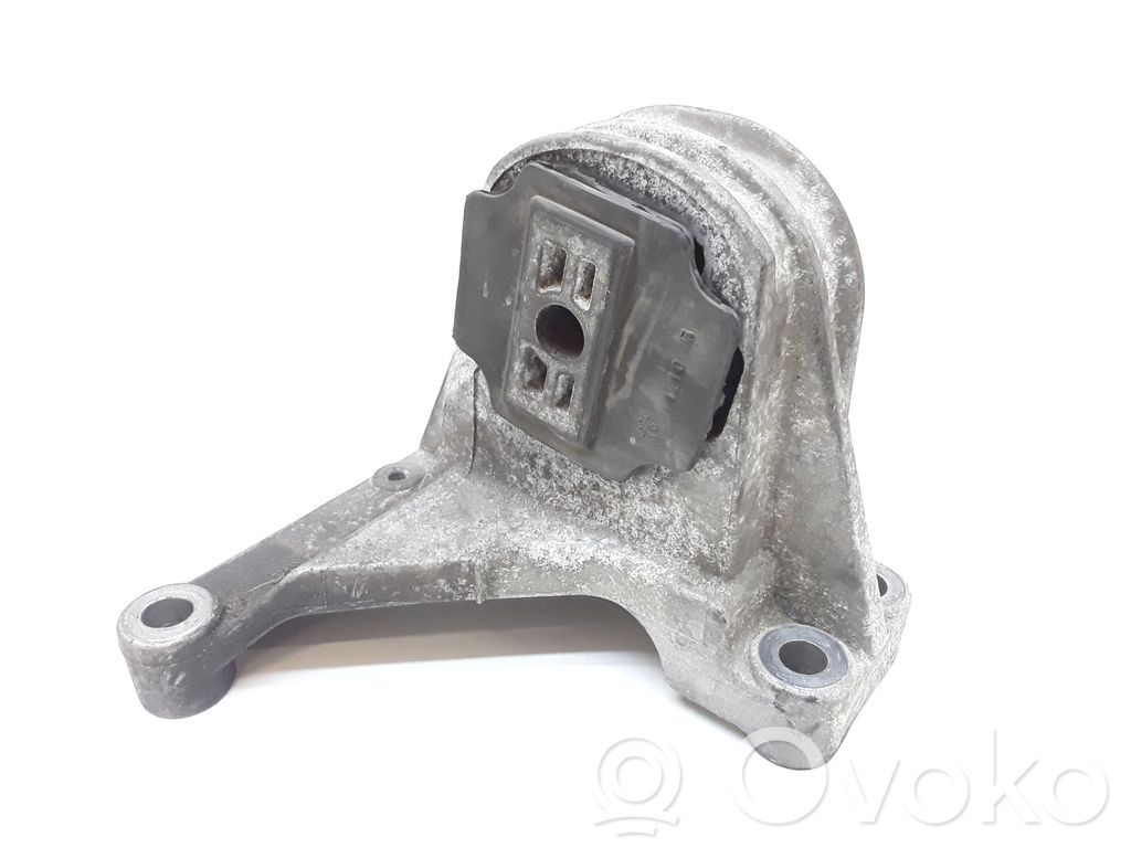 Volvo S80 Engine mount bracket 