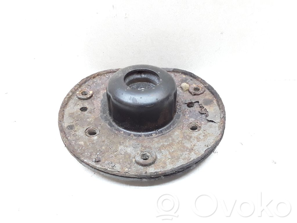Coil spring mount