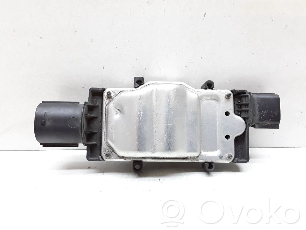 Volvo V40 Coolant fan relay 