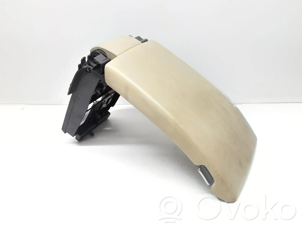 Volvo V70 Armrest 