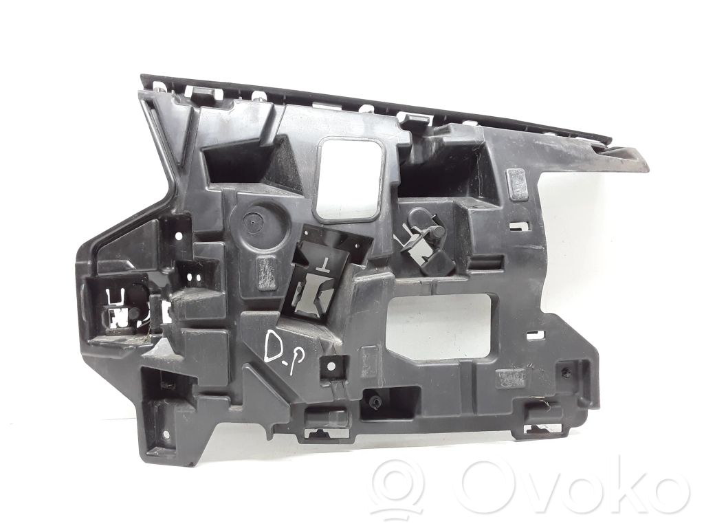 Volvo V40 Front bumper mounting bracket 