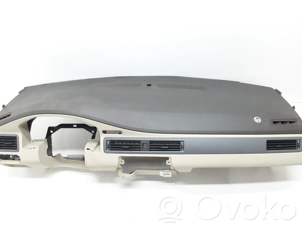 Volvo V70 Panelė 