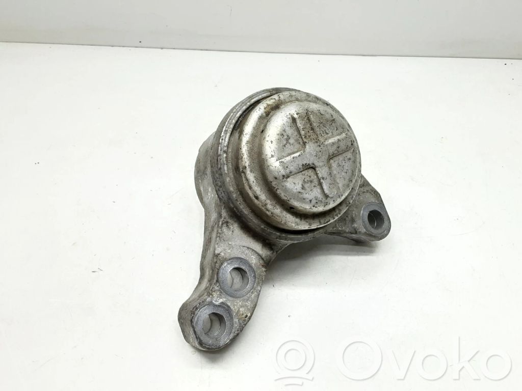 Volvo V60 Engine mount bracket 