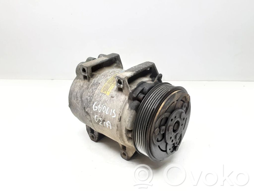 Volvo V70 Ilmastointilaitteen kompressorin pumppu (A/C) 