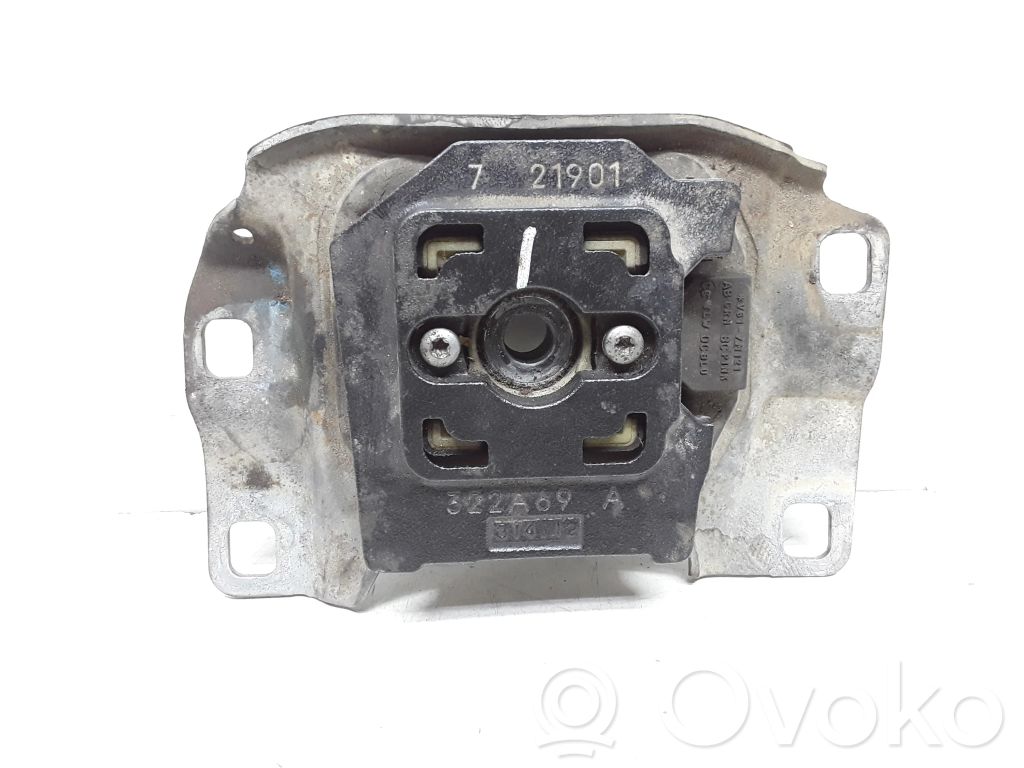 Volvo V40 Dzinēja spilvens 