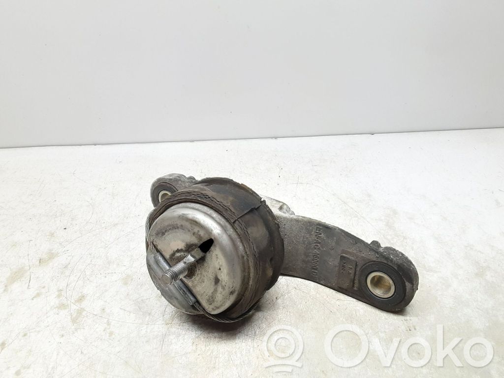 Volvo V40 Cross country Engine mount bracket 