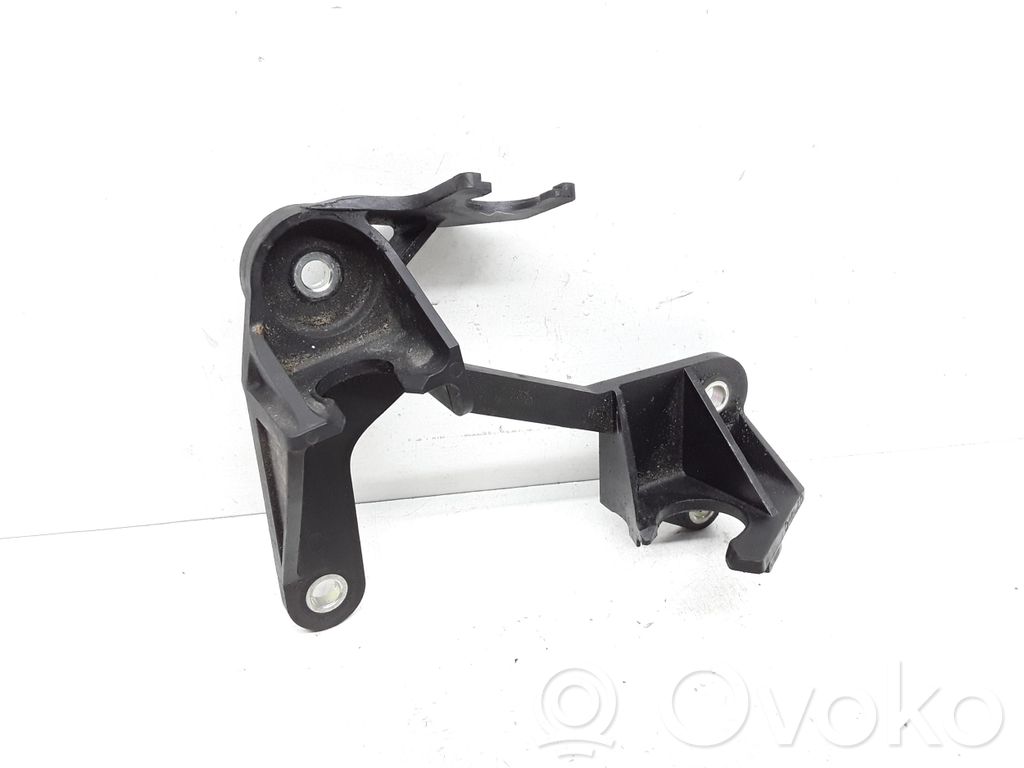 Volvo V40 Cross country Gear shift cable bracket 