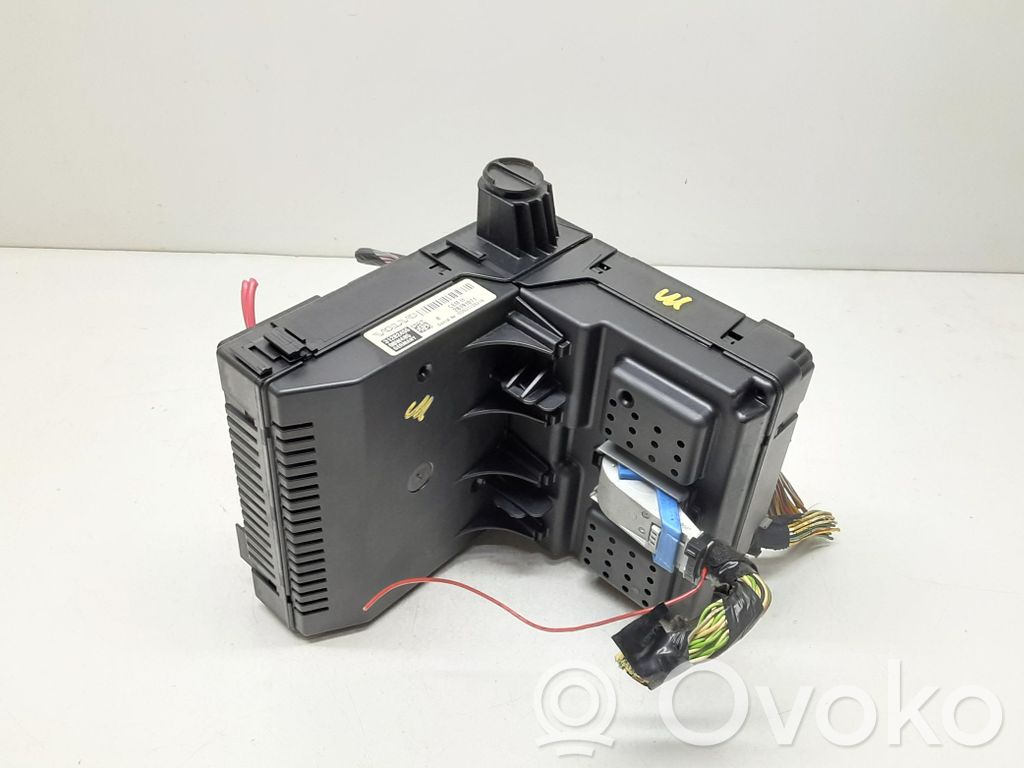Volvo S60 Fuse module 