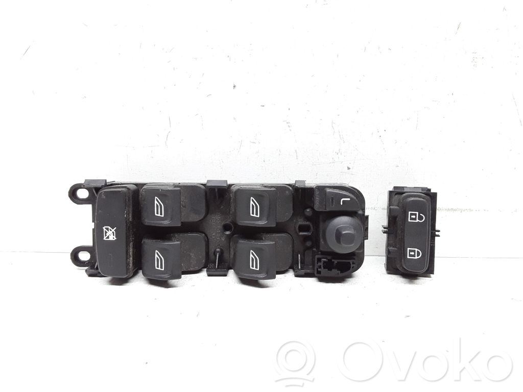 Volvo V70 Electric window control switch 