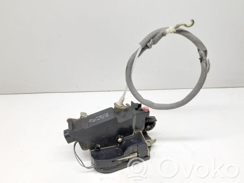 Mercedes-Benz Vaneo W414 Zamek drzwi przednich 