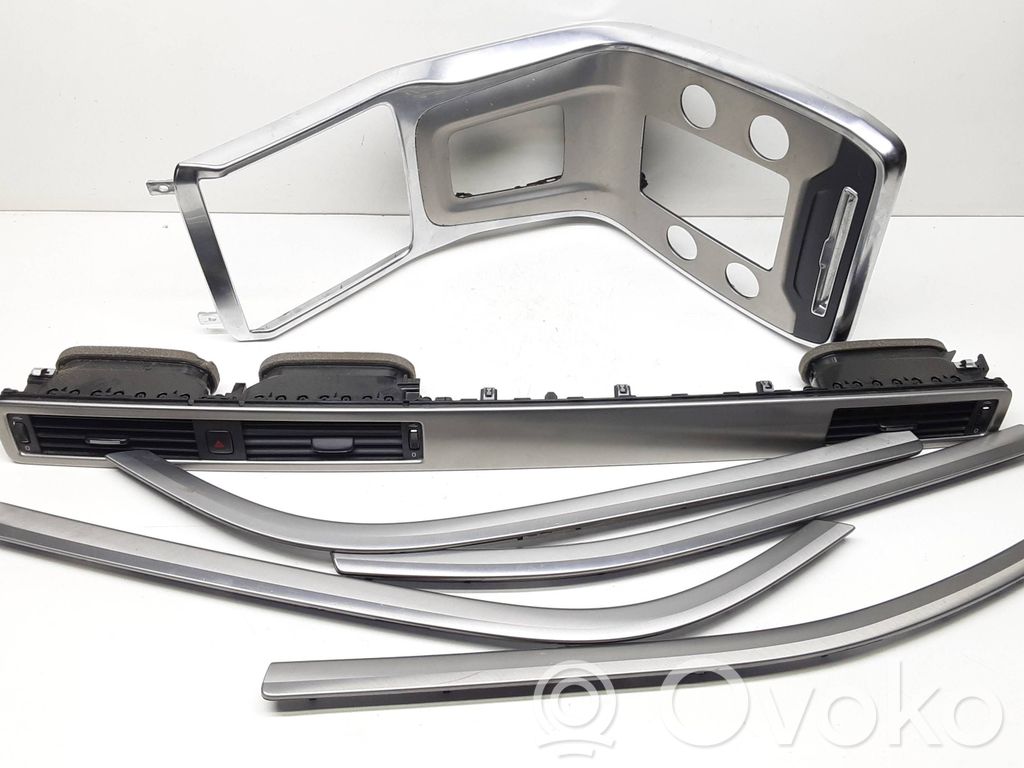 Panel trim   31291378,31291379,1286270,30715143,30716437,30716438,30716439,30716440