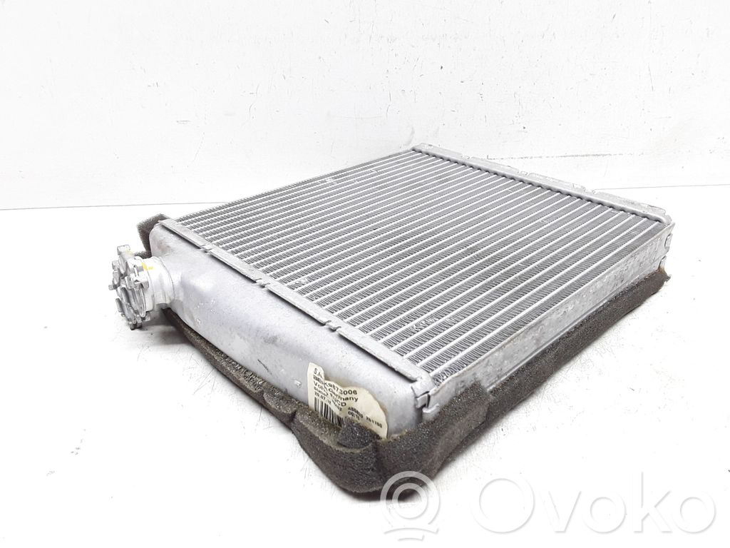 Volvo V70 Pečiuko radiatorius 