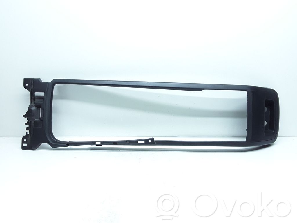 Volvo S90, V90 Centre console side trim front 