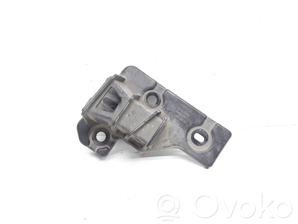 Volvo XC90 Front bumper mounting bracket 