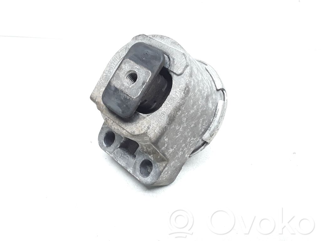 Volvo S60 Engine mount bracket 