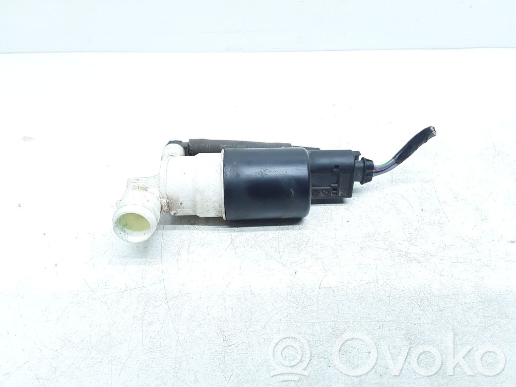 Volvo S60 Windscreen/windshield washer pump 